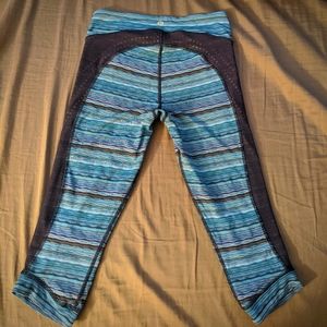 Lululemon navy/blue striped crop pocket tight